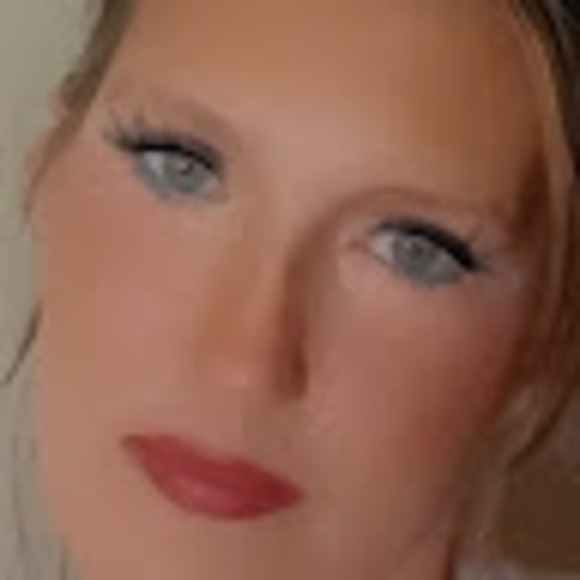 Meet your Posher, Brandi - Picture 1 of 1